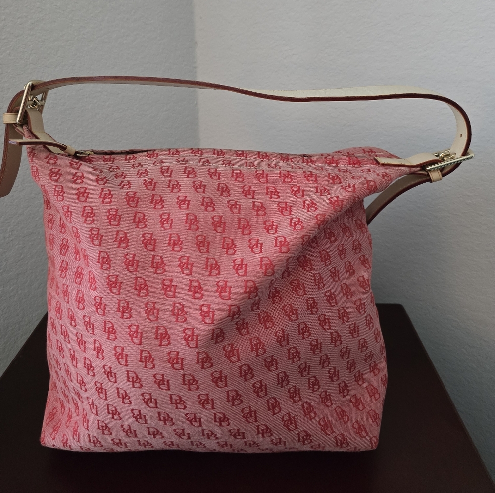 Dooney & Bourke Vintage Two-Tone Red Shoulder Bag with Leather Trim K663567